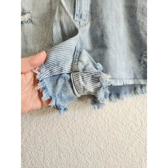 Rewash Women's HighRise Light Wash Denim Cutoff Shorts 11 - Picture 5 of 7